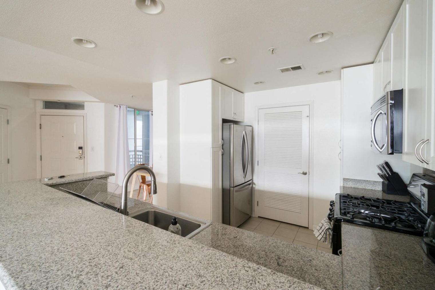 2br W Balcony Nr Mall Eateries Sfo-1601 Santa Clara